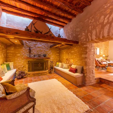 Casa De Campo Con Piscina - Relax En Ibiza Villa